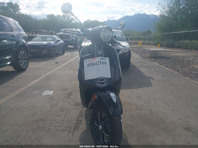 Vespa Primavera Sprint 150