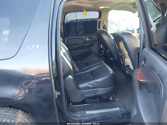 Chevrolet Suburban 1500 Lt