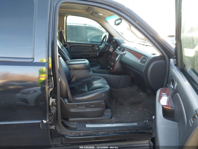 Chevrolet Suburban 1500 Lt