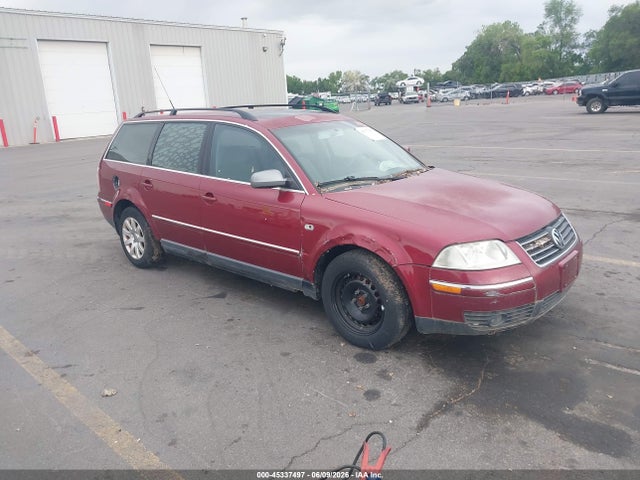 Salvage Volkswagen Passat Image