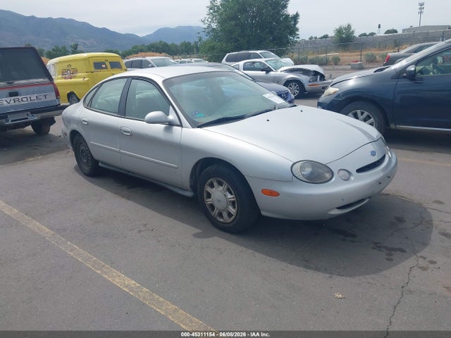 Salvage Ford Taurus Image