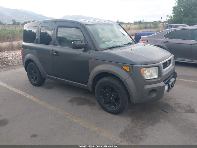 Salvage Honda Element Image