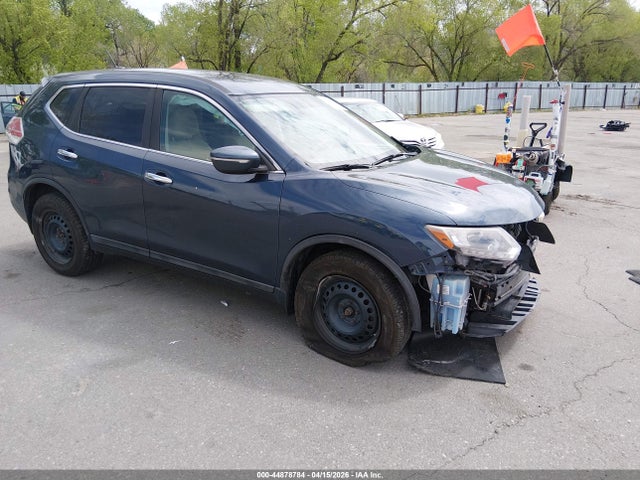Salvage Nissan Rogue Image