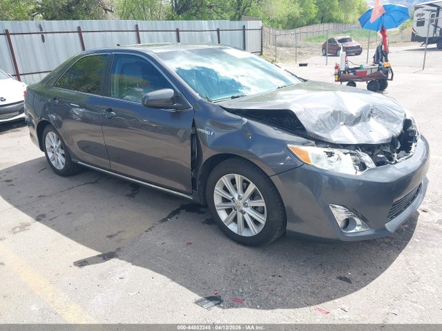 Salvage Toyota Camry Image