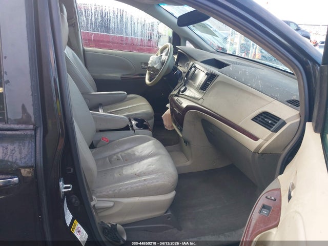 Toyota Sienna Xle