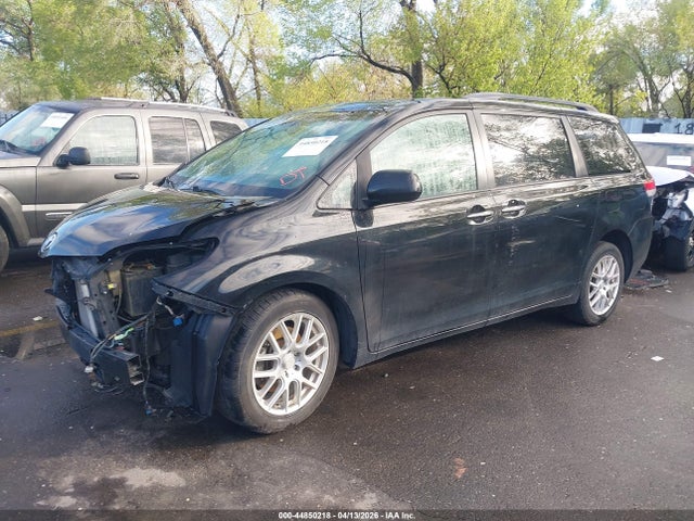 Toyota Sienna Xle