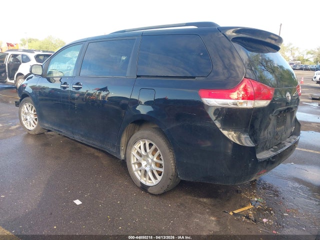 Toyota Sienna Xle