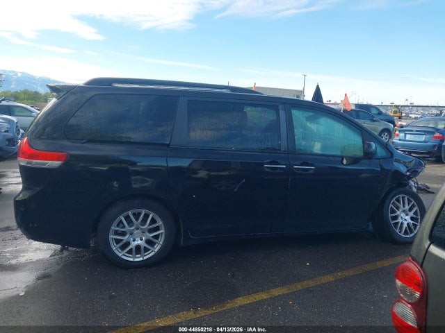 Toyota Sienna Xle