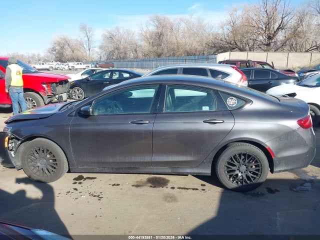 Chrysler 200 S