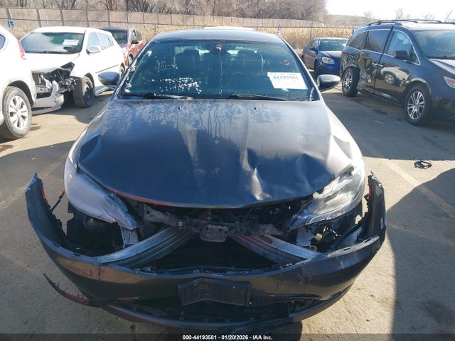 Chrysler 200 S