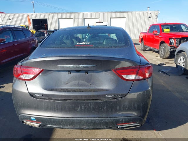 Chrysler 200 S