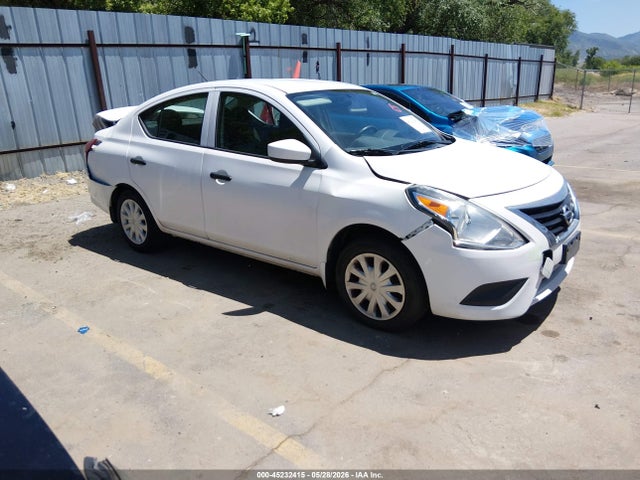 Salvage Nissan Versa Image
