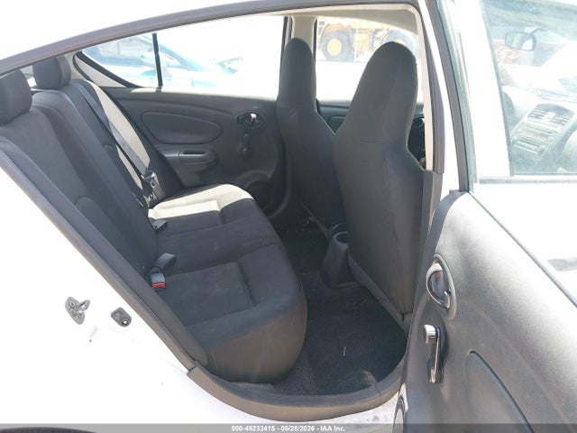 Nissan Versa 1.6 S