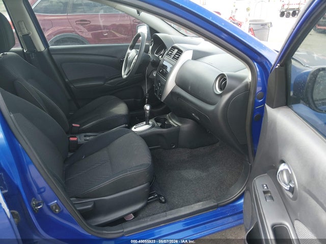 Nissan Versa