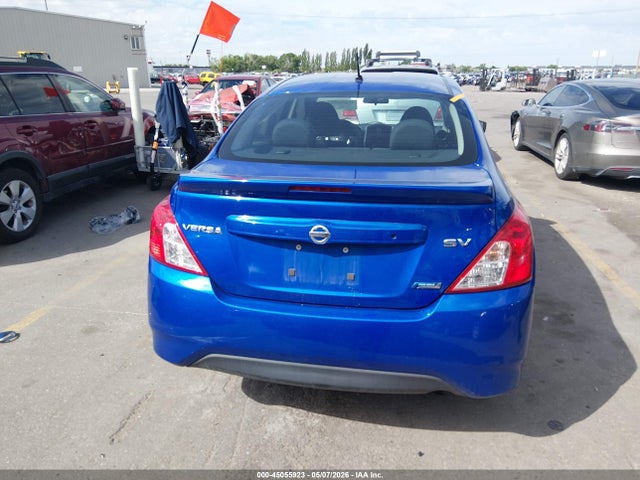 Nissan Versa