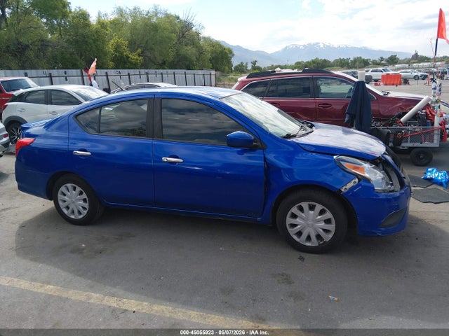 Nissan Versa
