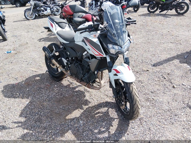 Salvage Kawasaki Er400 Image