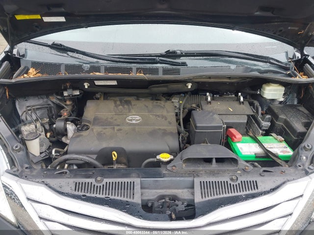 Toyota Sienna Xle Premium 7 Passenger