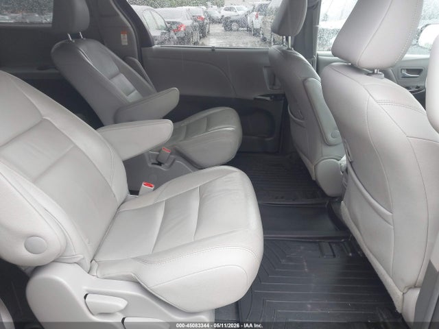 Toyota Sienna Xle Premium 7 Passenger