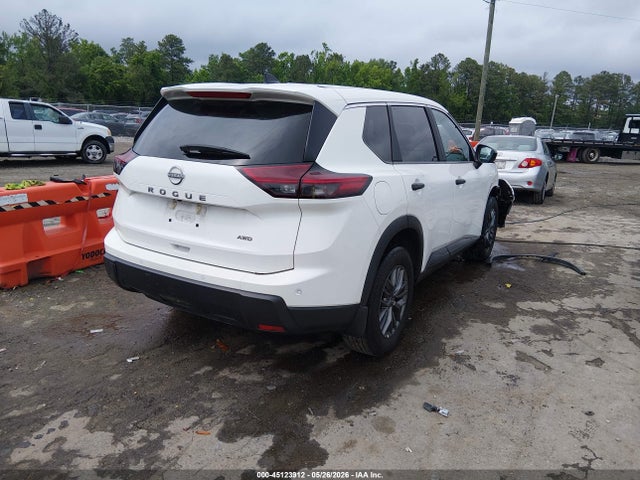 Nissan Rogue S Intelligent Awd