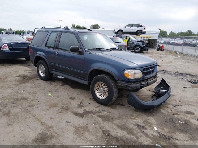 Salvage Ford Explorer Image
