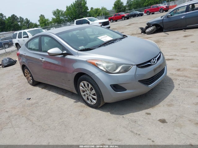 Salvage Hyundai ELANTRA Image