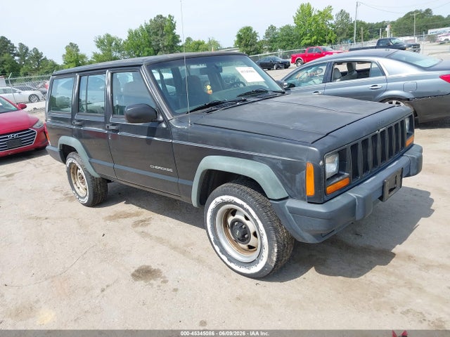 Salvage Jeep Cherokee Image
