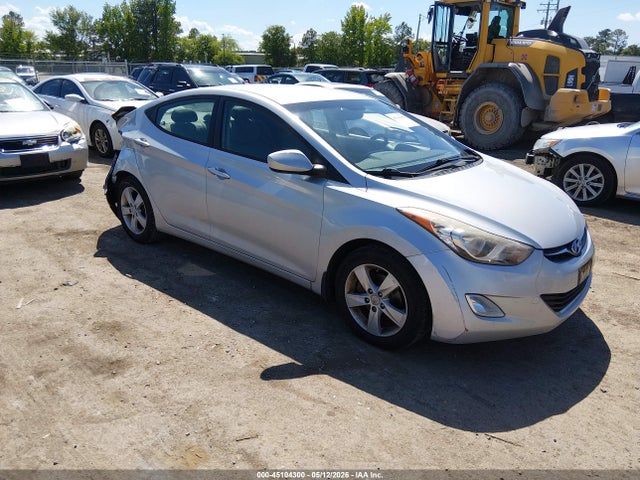 Salvage Hyundai ELANTRA Image
