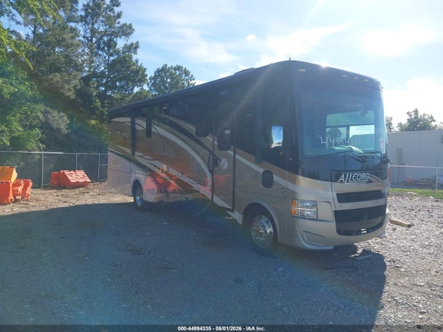 Salvage Ford F53 Image