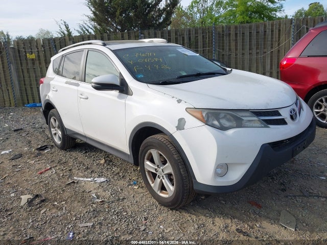 Salvage Toyota RAV4 Image