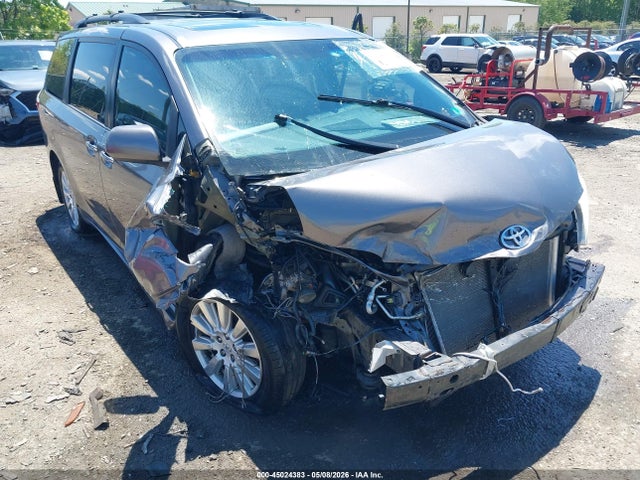 Toyota Sienna Xle Premium 7 Passenger