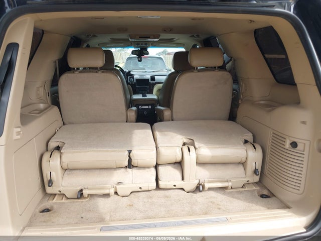 Cadillac Escalade Standard