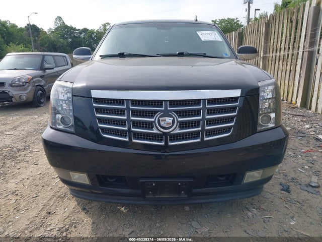 Cadillac Escalade Standard