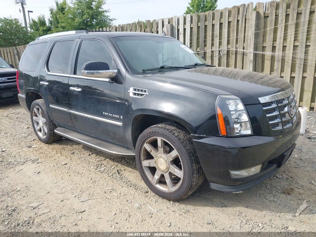 Salvage Cadillac Escalade Image