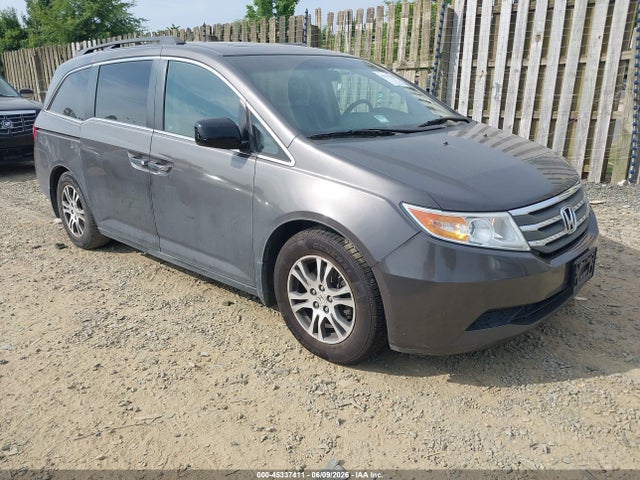 Salvage Honda Odyssey Image