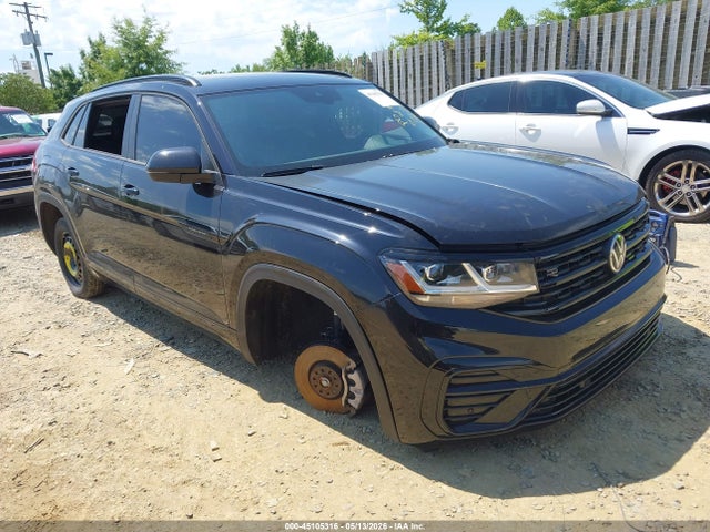 Salvage Volkswagen Atlas Image