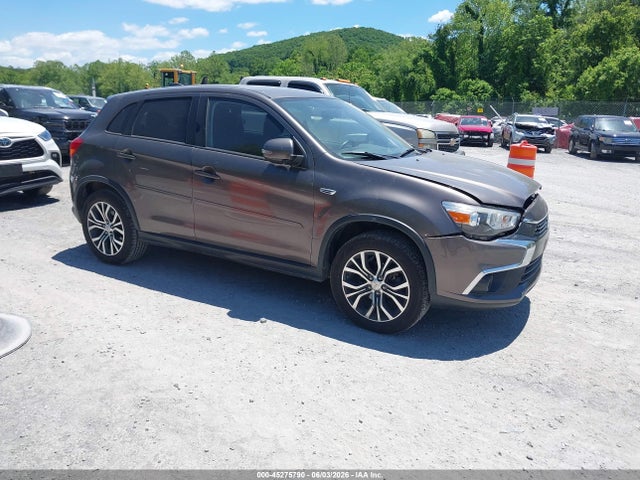 Salvage Mitsubishi Outlander Image