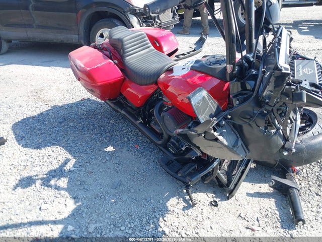Salvage Harley-Davidson Fltrxstse Image