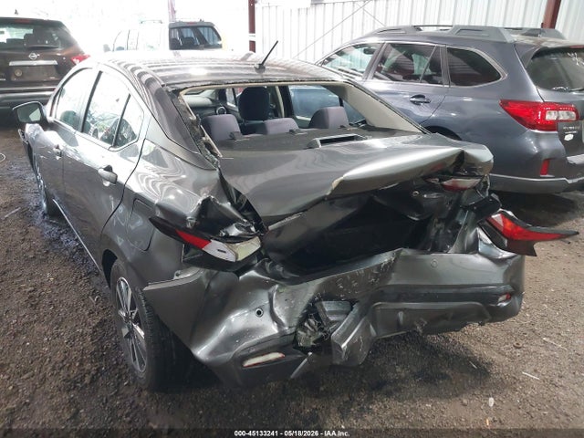 Nissan Versa 1.6 S