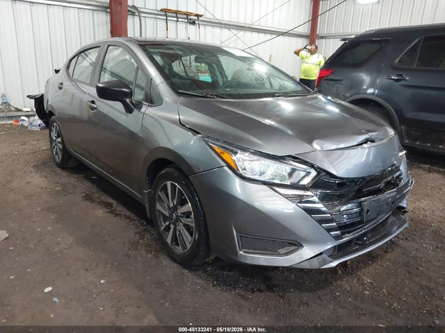 Salvage Nissan Versa Image