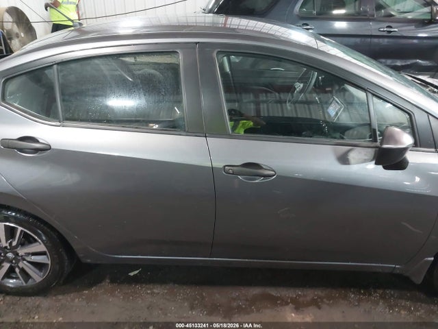 Nissan Versa 1.6 S