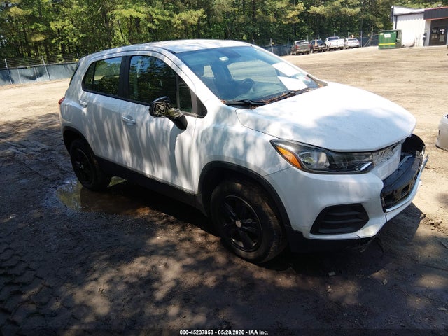 Salvage Chevrolet Trax Image