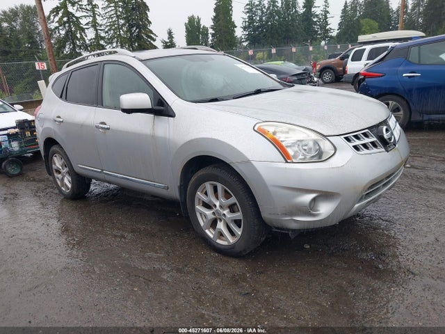 Salvage Nissan Rogue Image