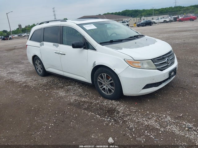 Salvage Honda Odyssey Image