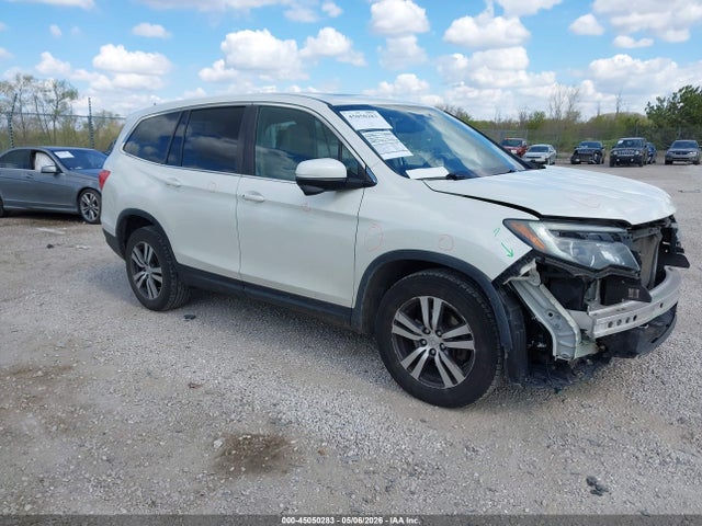 Salvage Honda Pilot Image