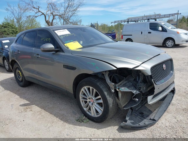Salvage Jaguar F-PACE Image