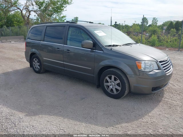 Salvage Chrysler Town & Country Image
