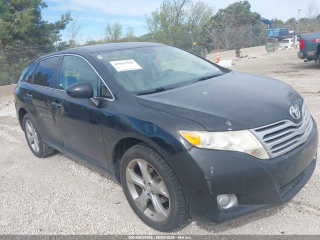 Salvage Toyota Venza Image