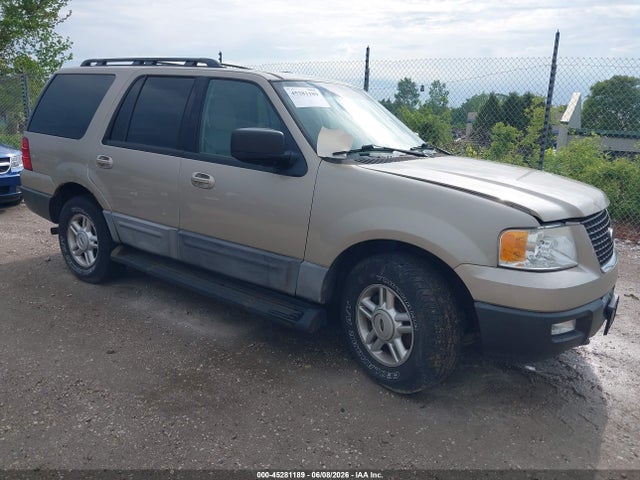 Salvage Ford Expedition Image
