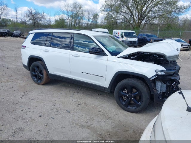 Salvage Jeep Grand Cherokee Image
